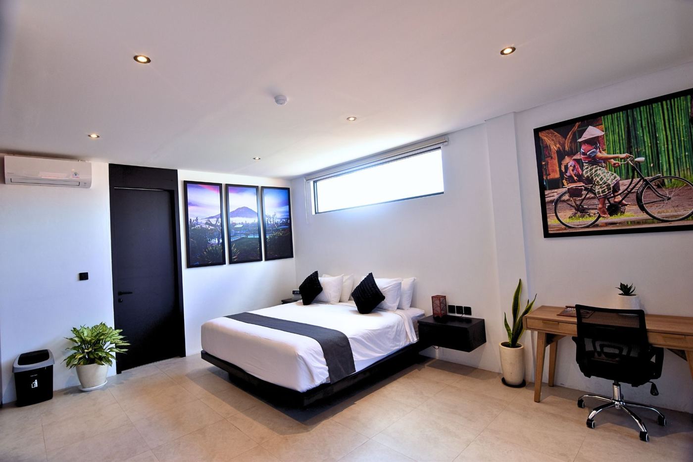 Suite 202 photo 2