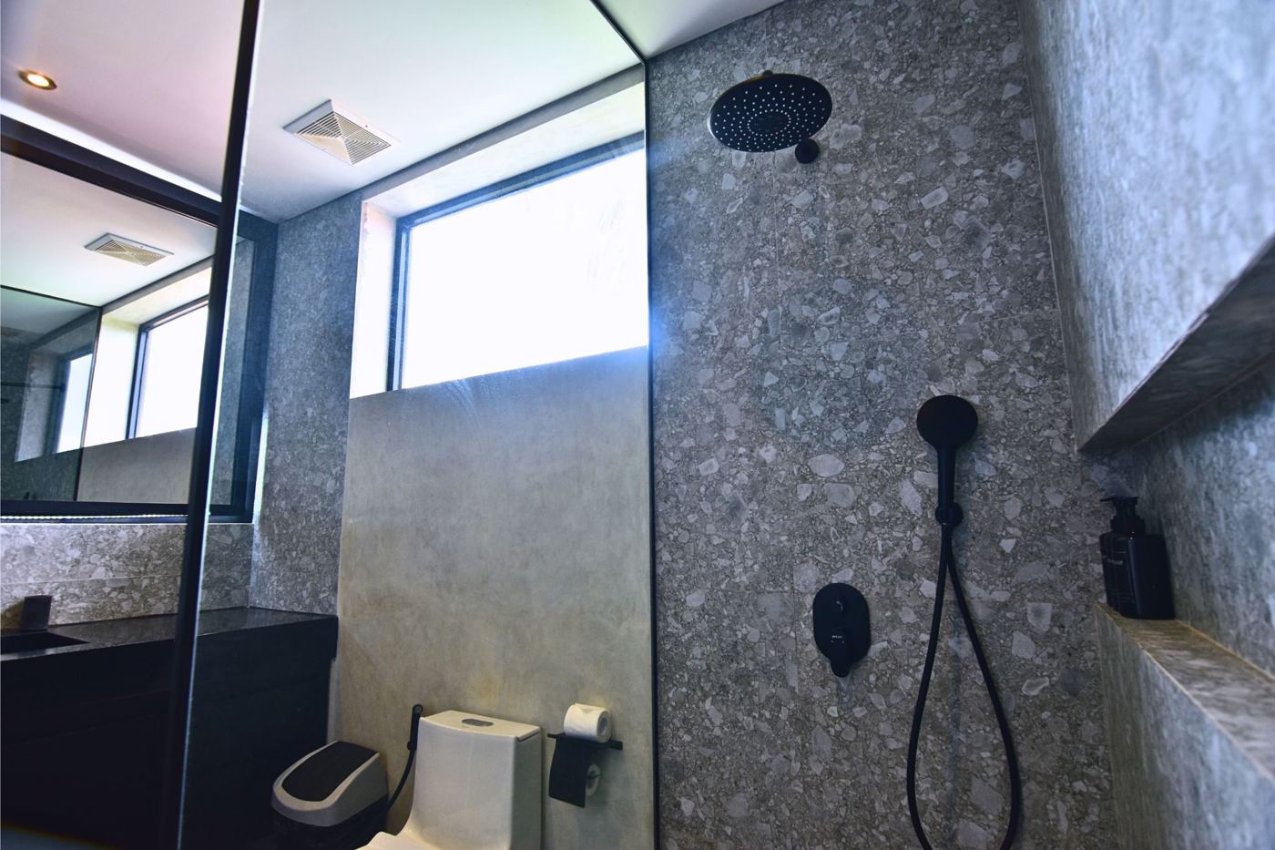 Suite 302 photo 6